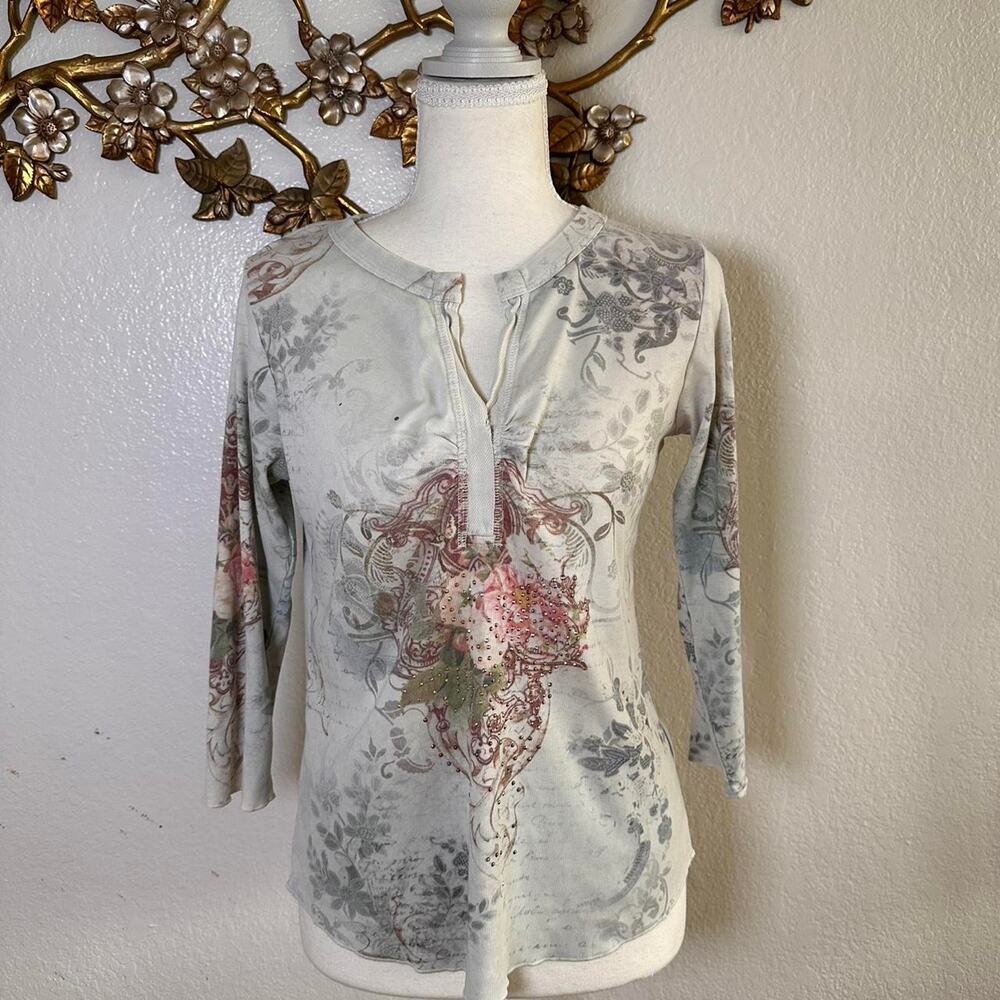 Vintage inspired printed long sleeve top
